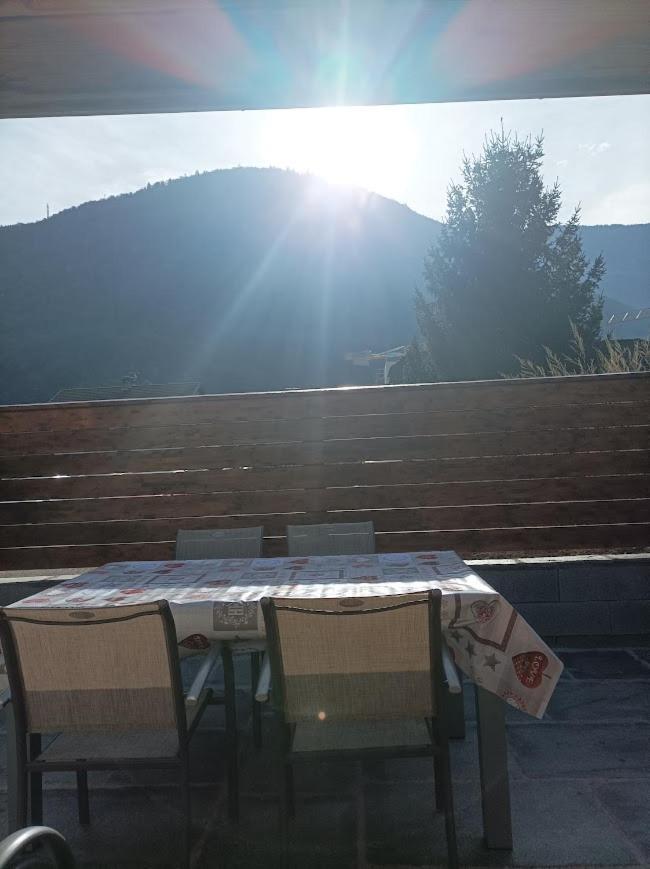 Joli Appart Terrasse Et Jardinet Albertville Dış mekan fotoğraf